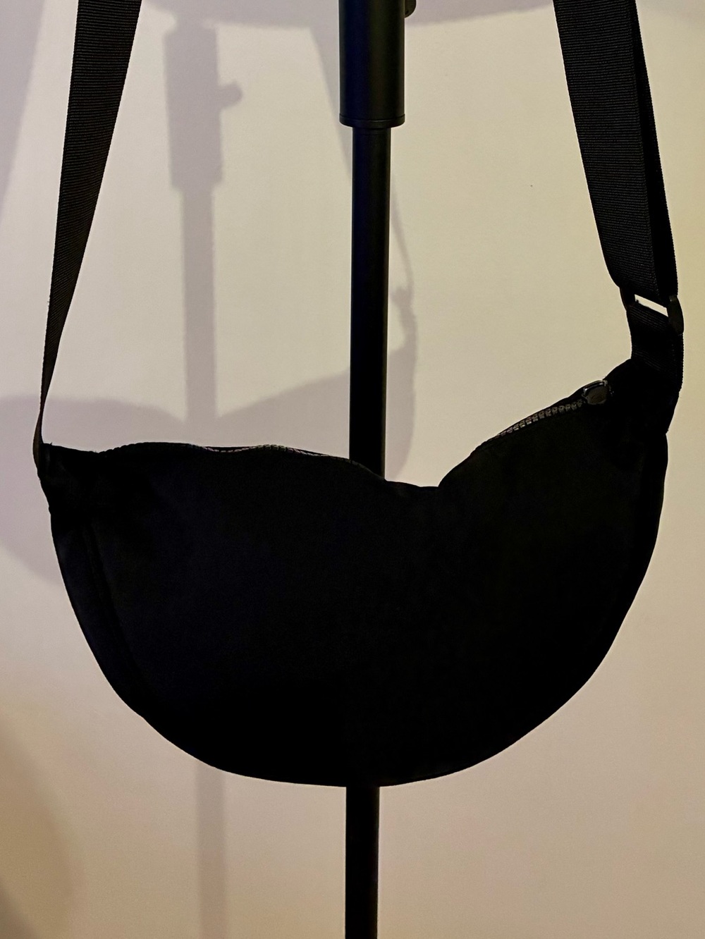 GAP FIT Crossbody Sling Bag